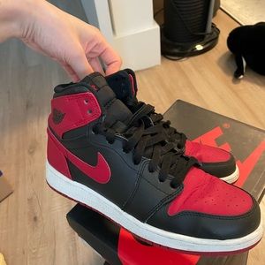 Jordan 1 high Bred youth 6 women’s 7.5